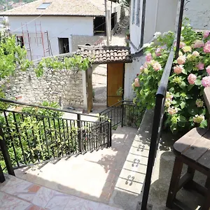 Stone Gorice Gasthuis Berat